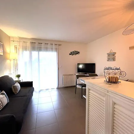 Bord De Le Pouliguen