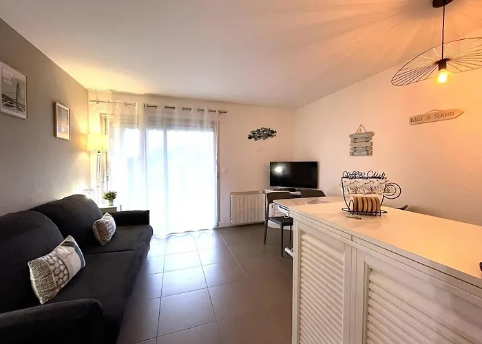 Bord De Le Pouliguen